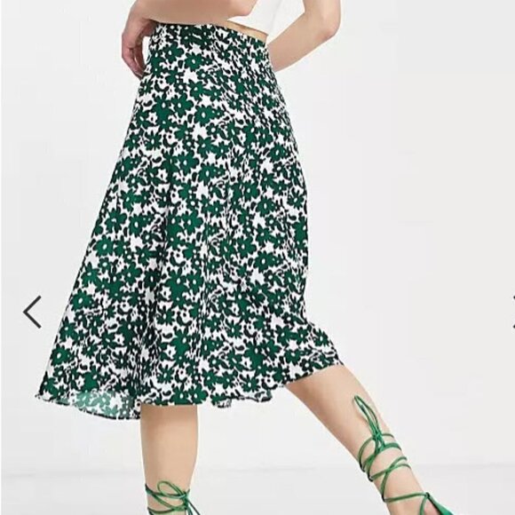 NWT ASOS Urban Revivo Ruched Front Green Floral Midi Skirt Size Small - Picture 3 of 7
